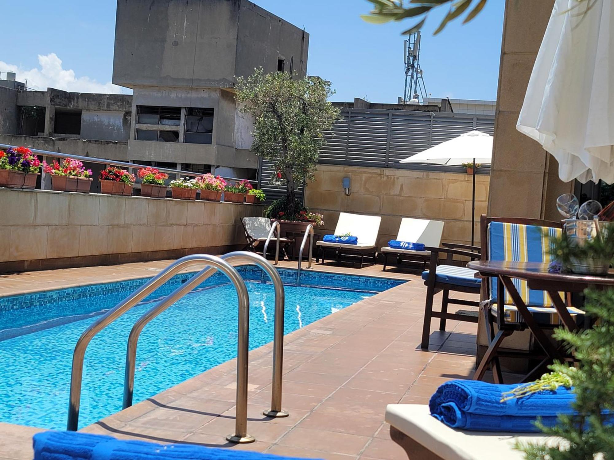 Sky Suites Beirut Exterior photo